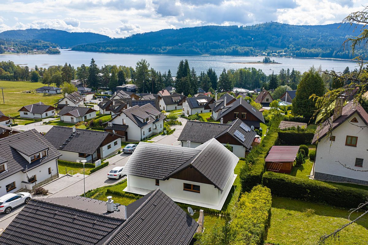 Prodej rodinného domu 110 m², pozemek 410 m², Lipno nad Vltavou – fotka 1 z 3