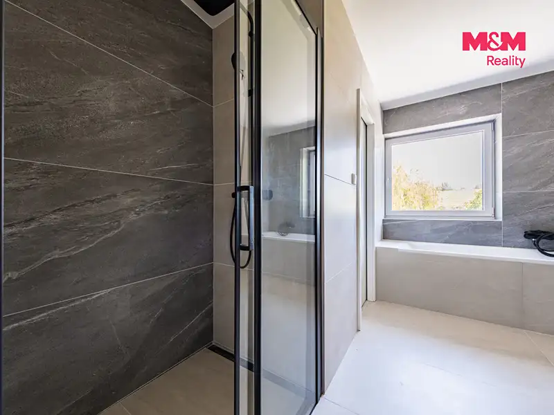 Prodej rodinného domu 135 m², pozemek 289 m², Kamenice – náhled fotky 3