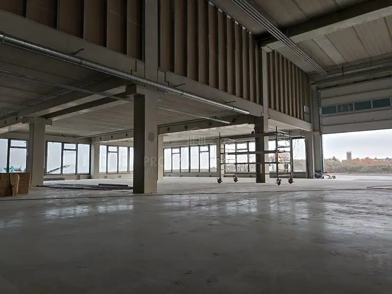 Pronájem skladového prostoru 1650 m², Praha – náhled fotky 2