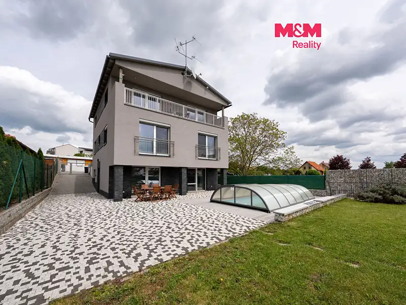 Prodej rodinného domu 233 m², pozemek 570 m², Velké Pavlovice – náhled fotky 1