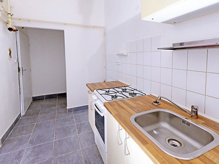 Prodej bytu 1+kk, 29 m² (10 z 18)