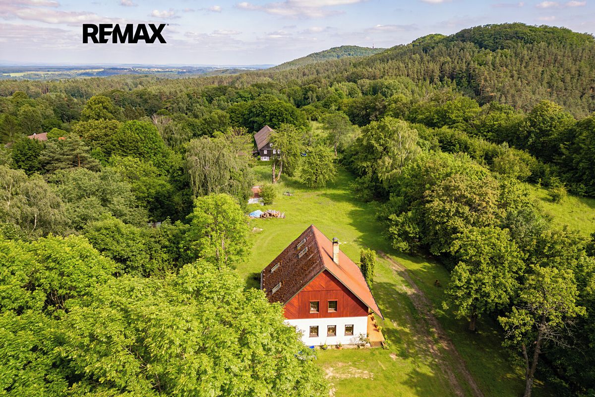 Prodej stavebního pozemku 1000 m²