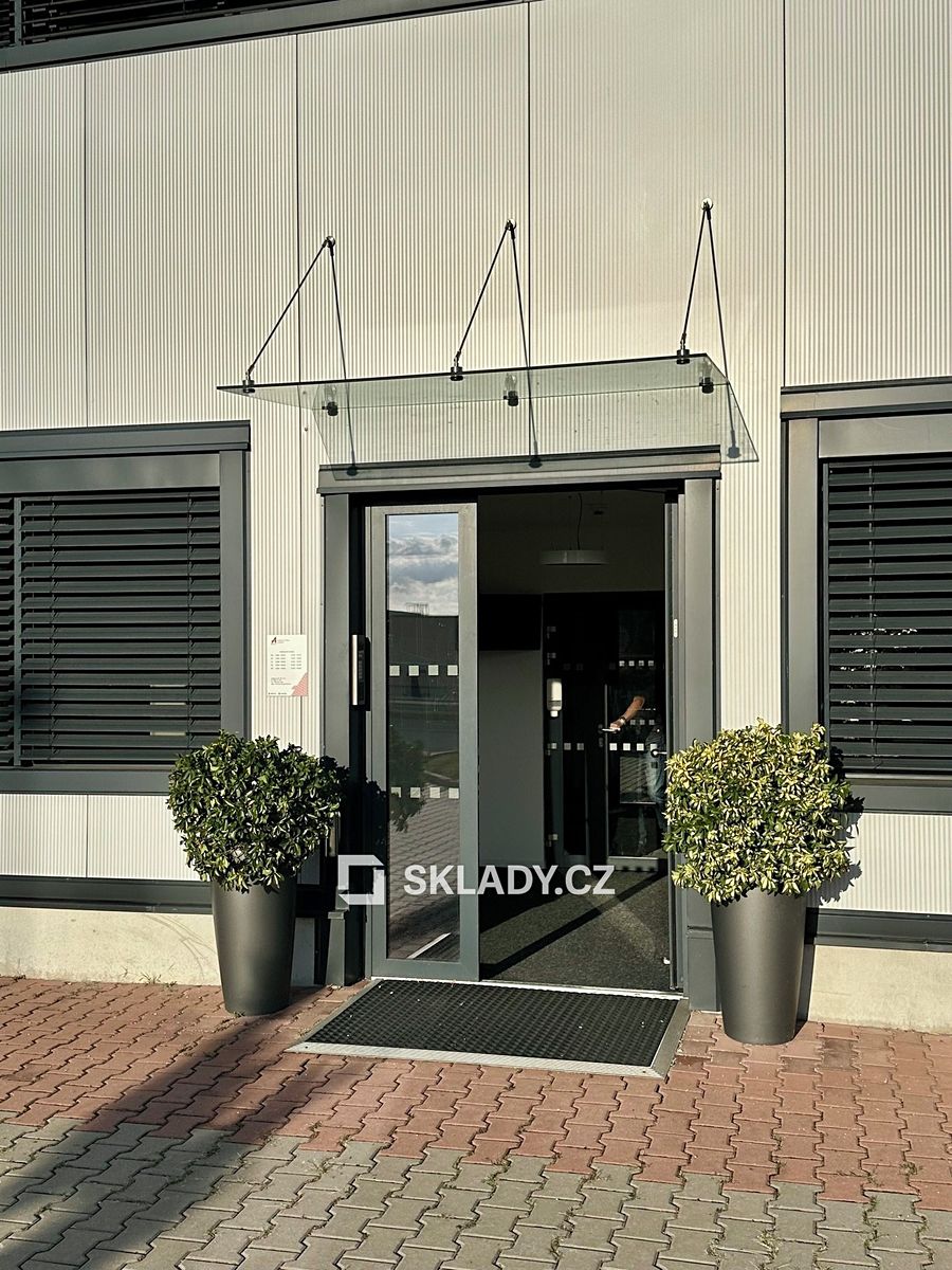 Pronájem skladového prostoru 1464 m² – fotografie 3