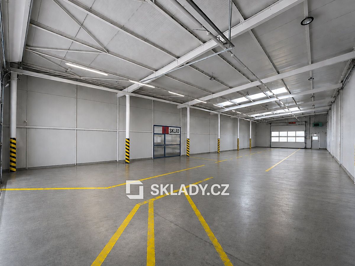 Pronájem skladového prostoru 2500 m² – fotografie 2