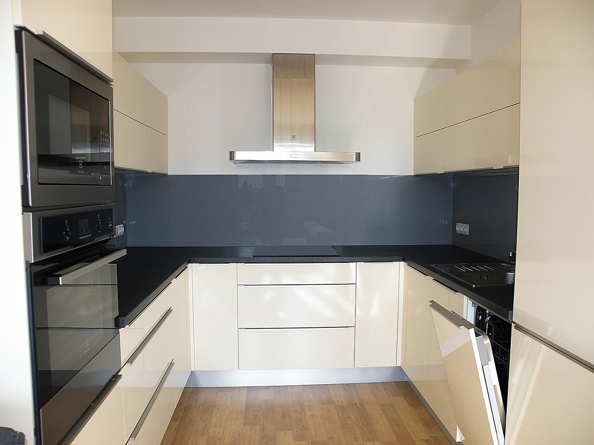 Pronájem bytu 2+kk 61 m² – fotografie 2