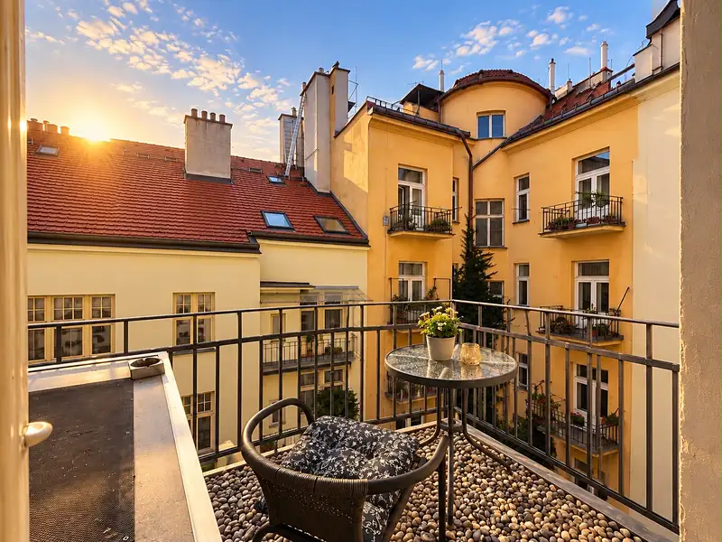 Prodej bytu 1+kk 37 m², Praha – náhled fotky 1