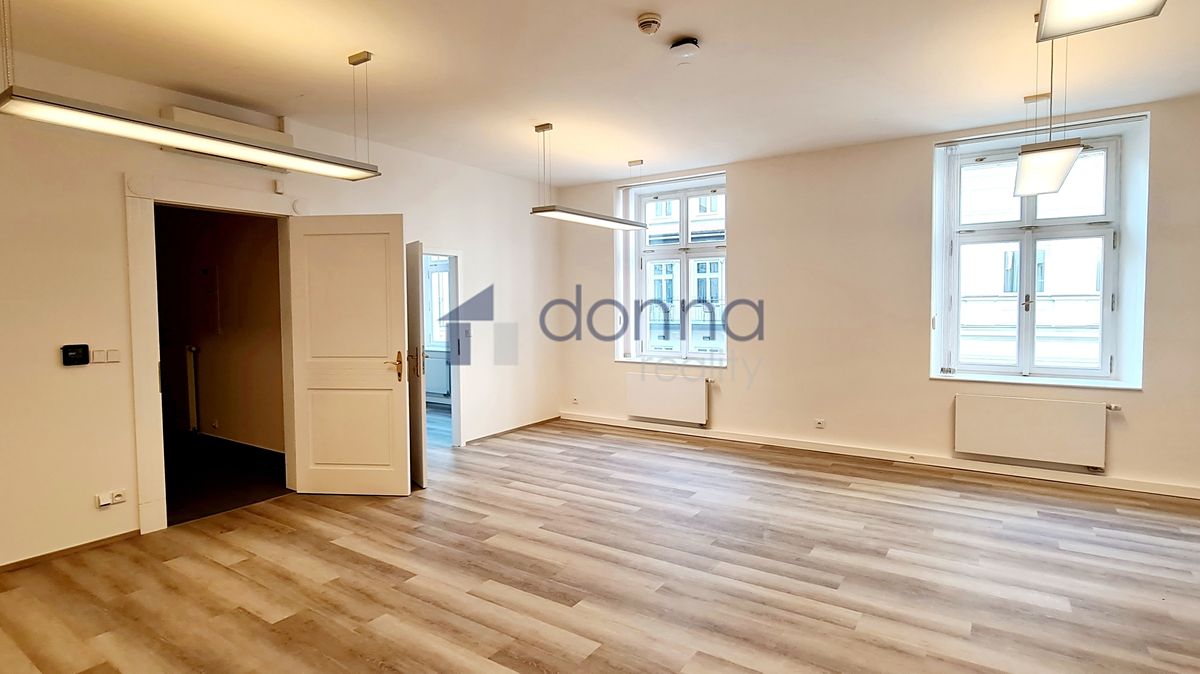 Pronájem kanceláře 310 m² – fotografie 3