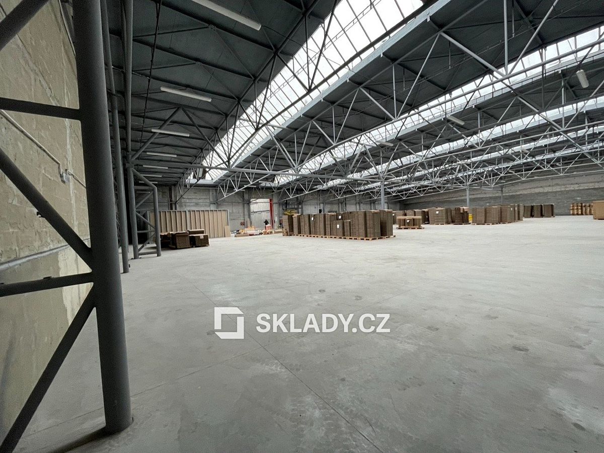 Pronájem skladového prostoru 2000 m² – fotografie 2