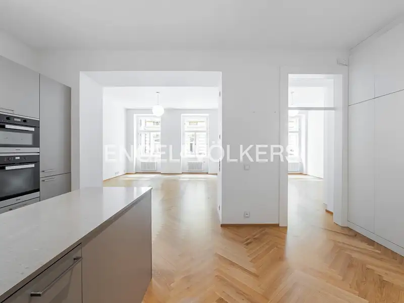 Pronájem bytu 2+kk 77 m², Praha – náhled fotky 3