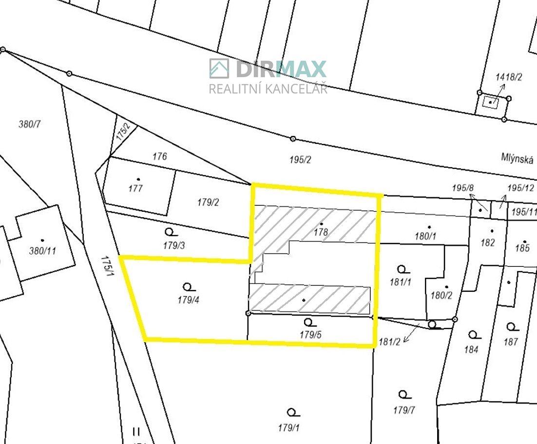 Prodej stavebního pozemku 1210 m²