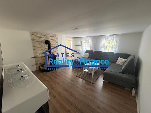 Prodej rodinného domu 452 m², pozemek 452 m² – fotografie 2