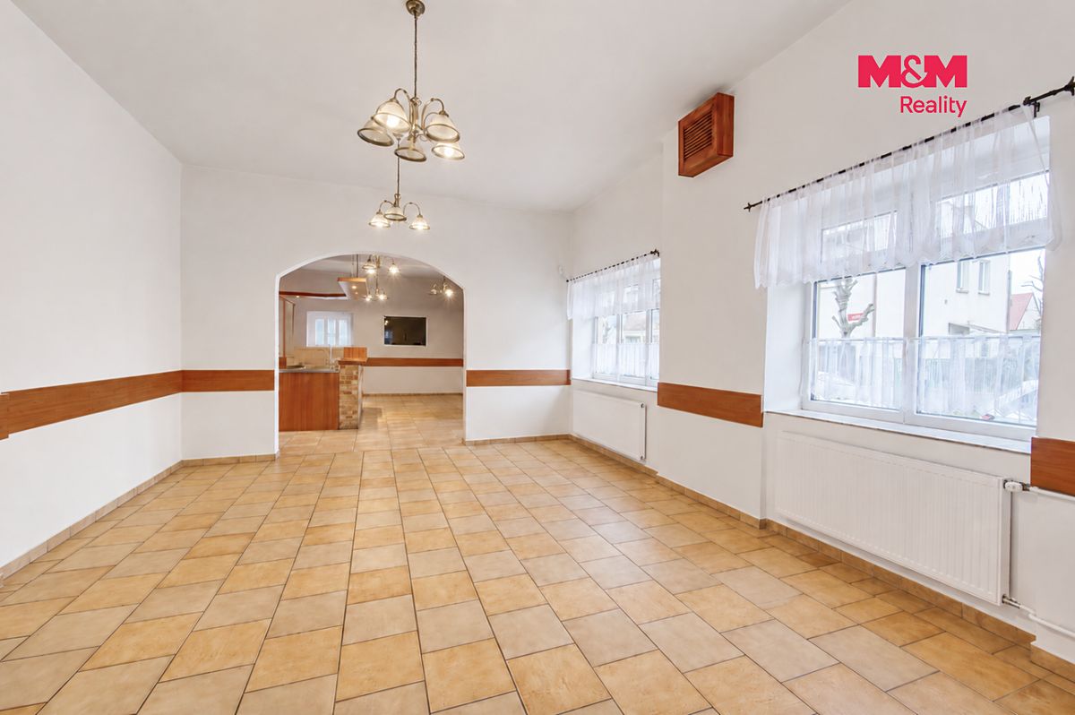 Pronájem obchodního prostoru 88 m² – fotografie 2
