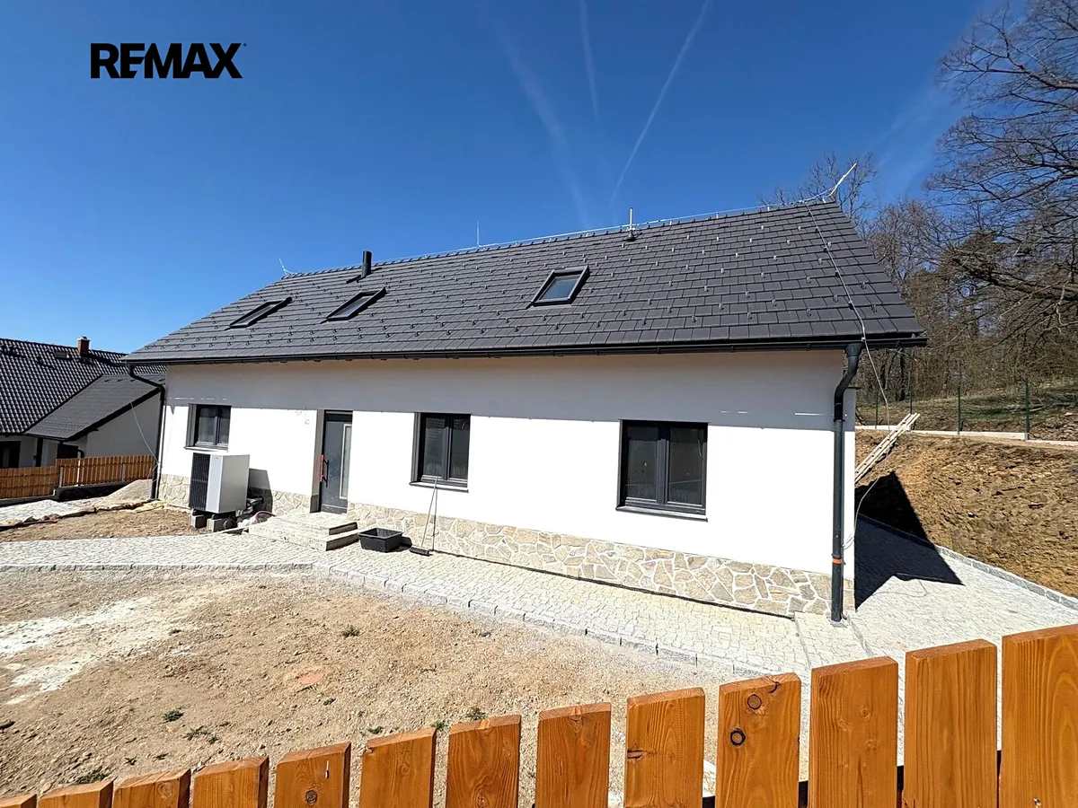 Prodej rodinného domu 188 m², pozemek 825 m²