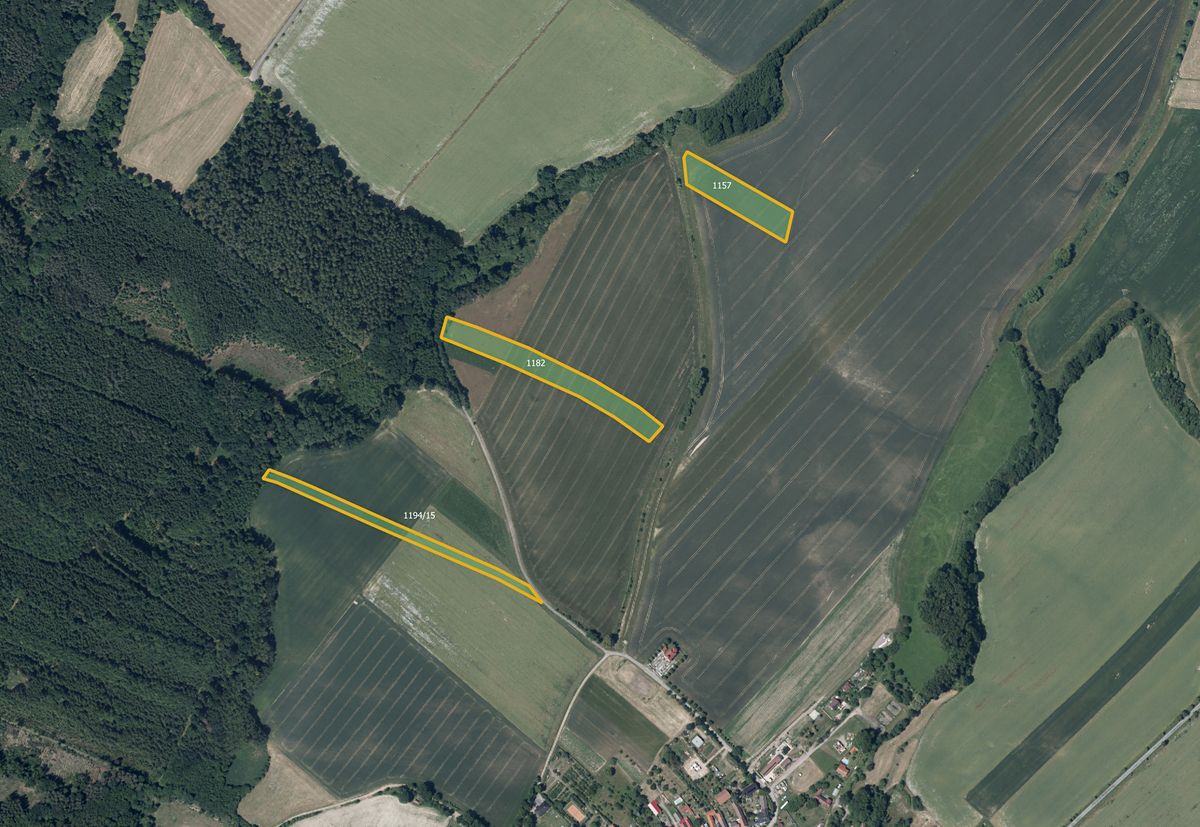 Prodej pole 23393 m²