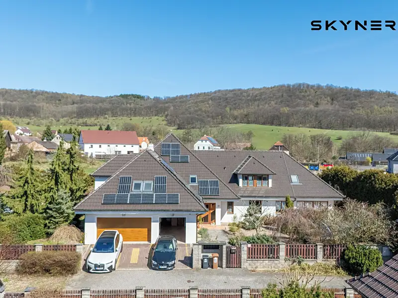 Prodej rodinného domu 584 m², pozemek 1655 m², Ústí nad Labem – náhled fotky 1