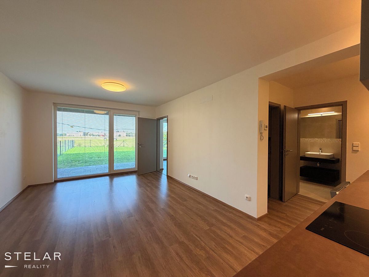 Pronájem bytu 2+kk 53 m² – fotografie 2