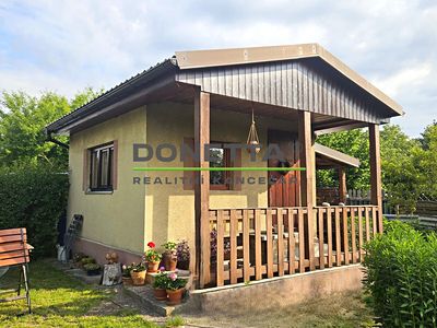 Prodej chaty 28 m², pozemek 377 m²