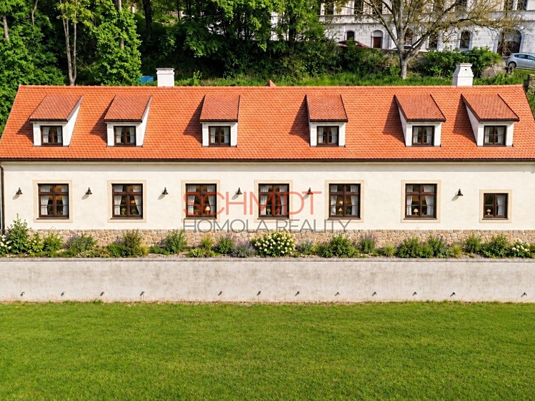 Комерційне приміщення на продаж, 226 м² (1 з 9)