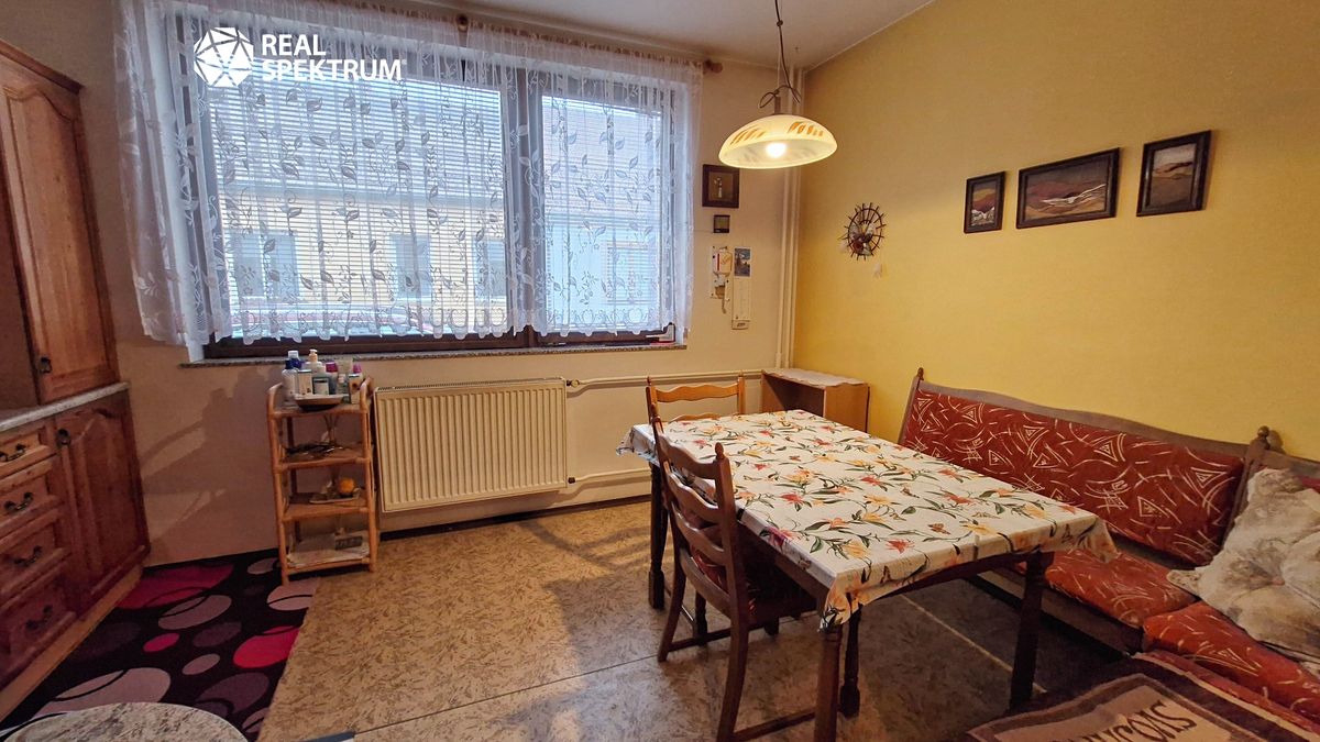 Pronájem rodinného domu 90 m², pozemek 125 m² – fotografie 2