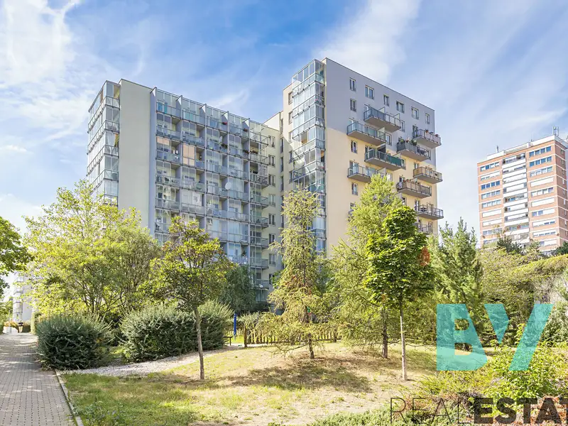 Prodej bytu 2+kk 49 m², Praha – náhled fotky 1