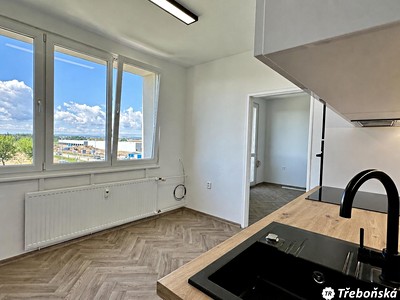 Pronájem bytu 2+1, 56 m² (2 z 21)
