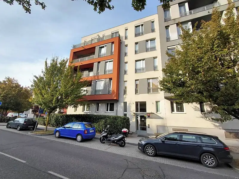 Prodej bytu 3+kk 61 m², Praha – náhled fotky 2