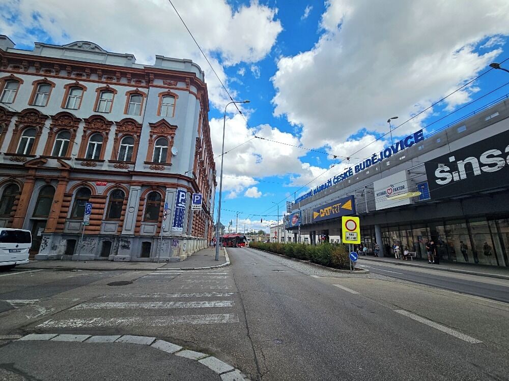 Pronájem obchodního prostoru 132 m² – fotografie 3