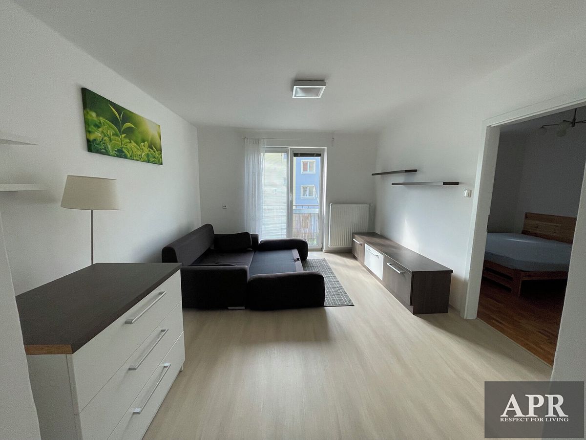 Pronájem bytu 2+1 55 m² – fotografie 2