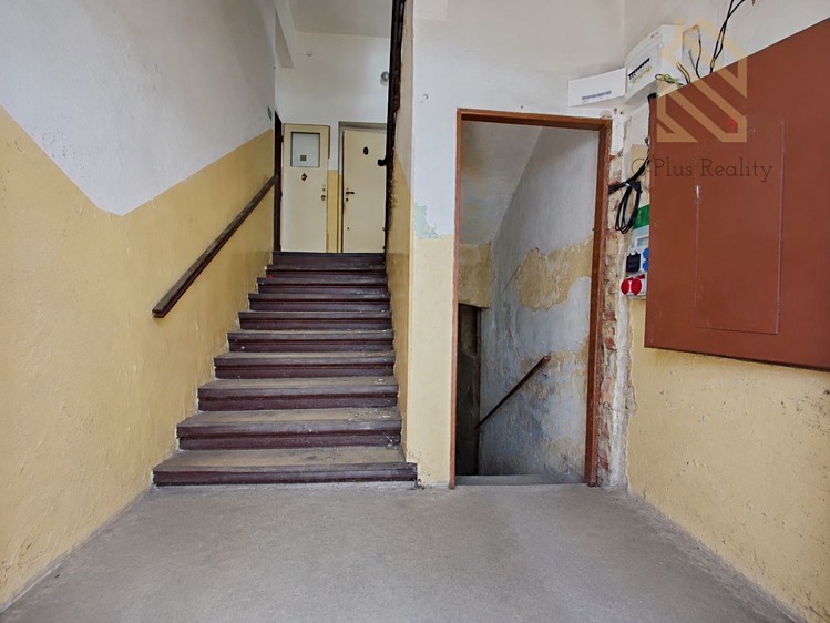 Комерційне приміщення на продаж, 203 м² (2 з 32)