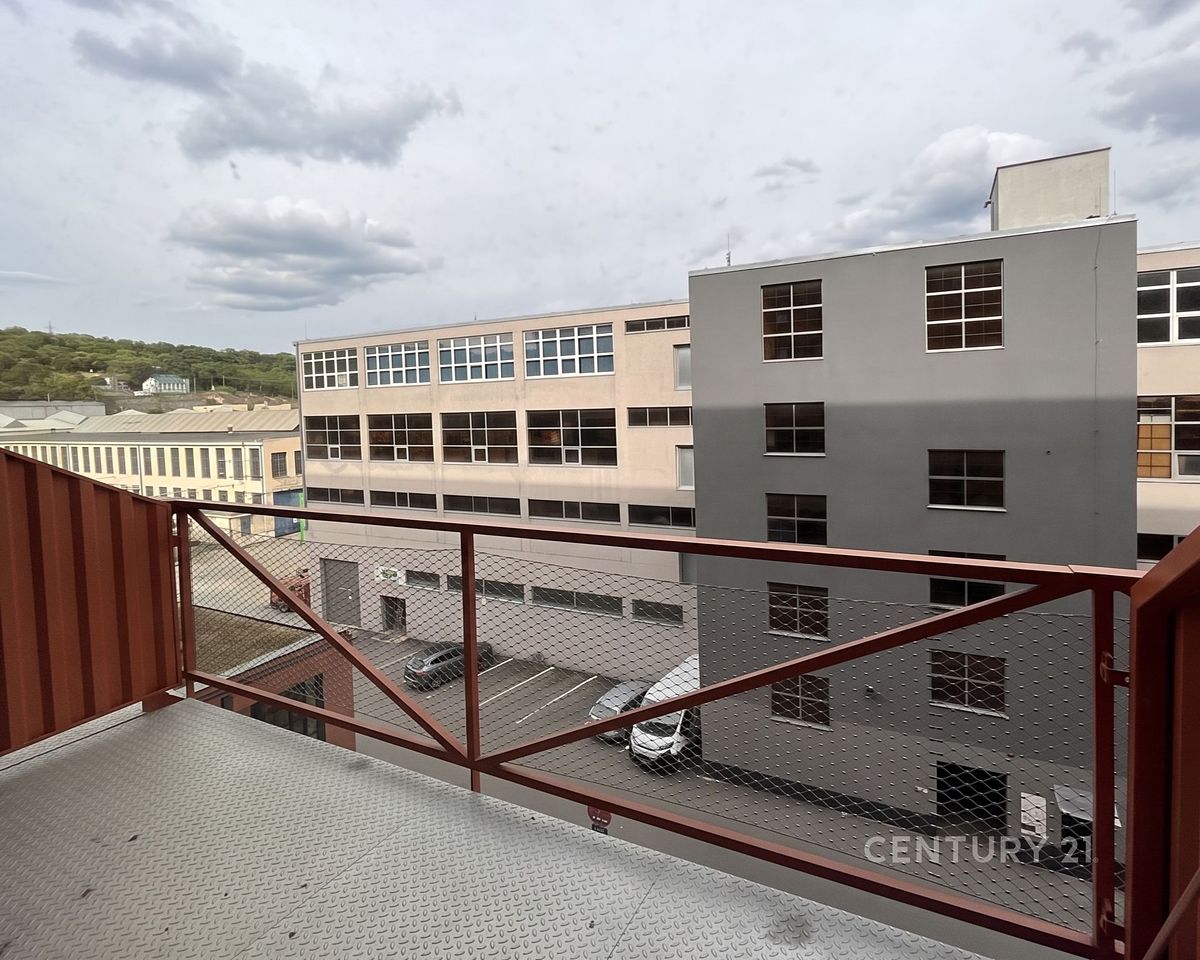 Pronájem bytu 4+kk 91 m² – fotografie 4