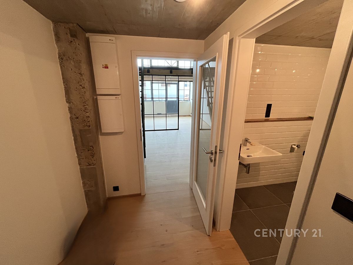 Pronájem bytu 4+kk 91 m² – fotografie 5