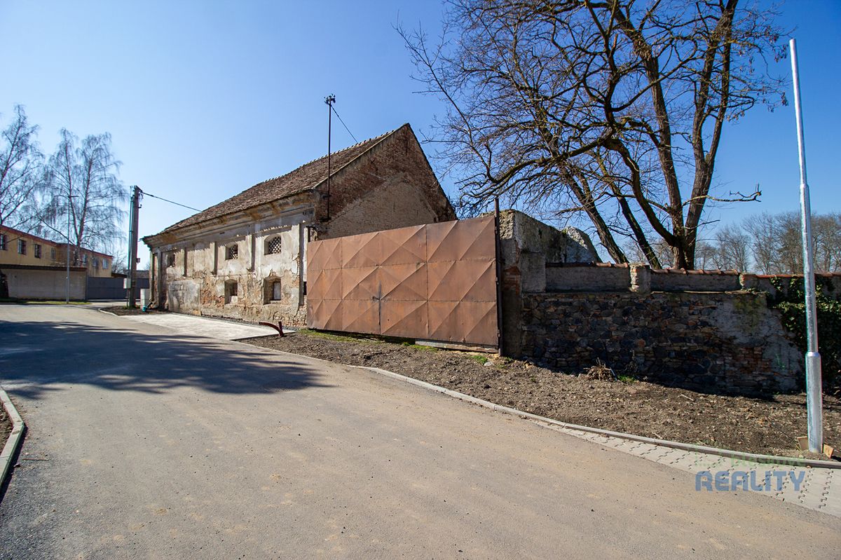 Prodej zemědělské usedlosti 1113 m², pozemek 2906 m²