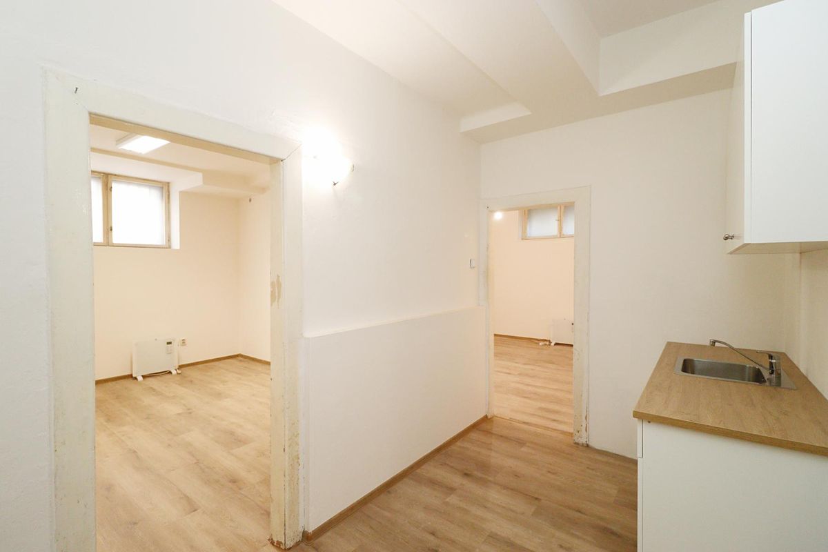 Pronájem bytu 2+1 49 m² – fotografie 3
