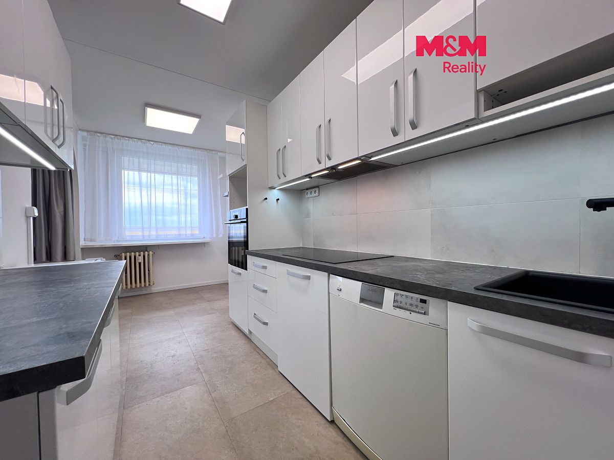 Prodej bytu 3+kk 73 m², Praha – fotka 1 z 3