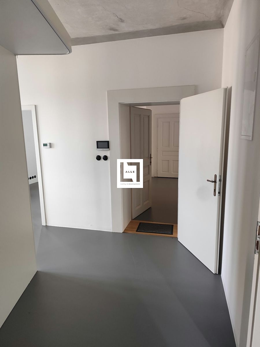 Pronájem bytu 2+kk 58 m² – fotografie 2