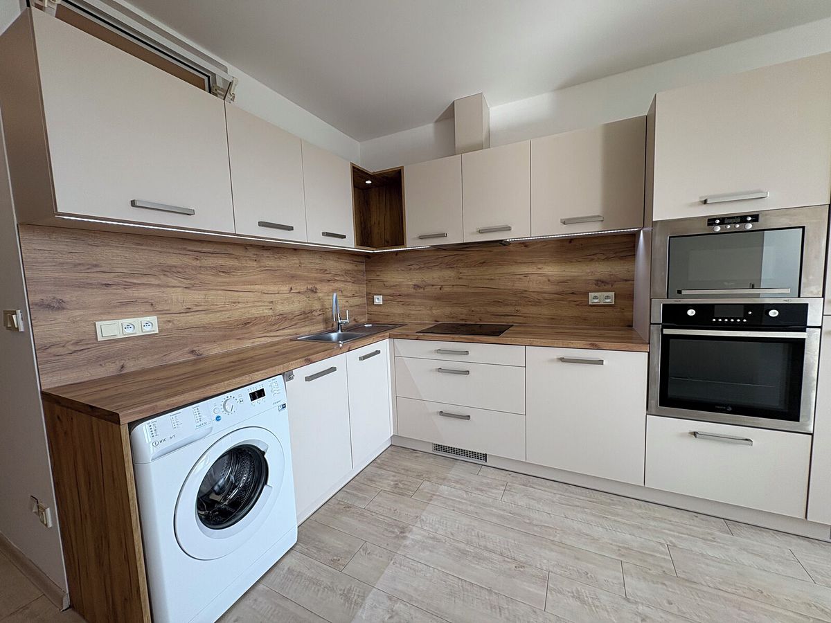 Pronájem bytu 2+kk 36 m² – fotografie 5