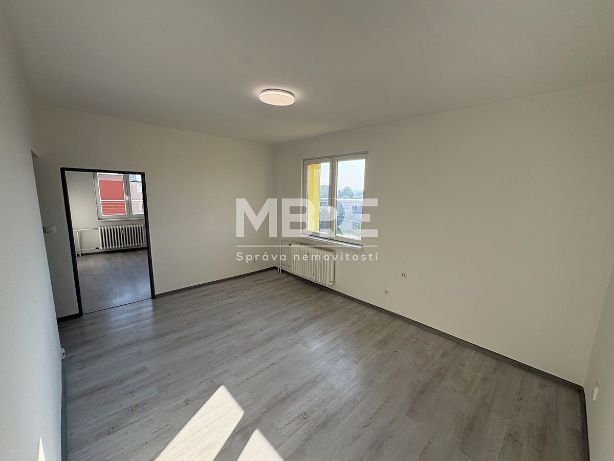 Pronájem bytu 3+1 57 m² – fotografie 2