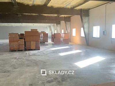 Pronájem skladového prostoru 1200 m²