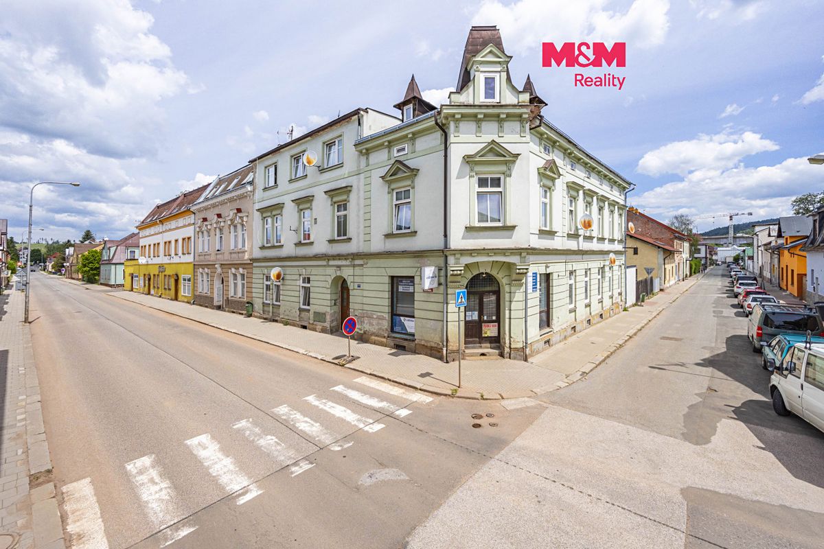 Pronájem bytu 1+1 48 m²