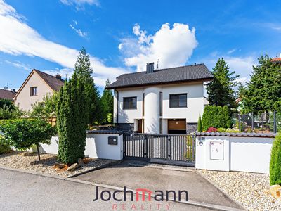 Prodej rodinného domu 234 m², pozemek 747 m²