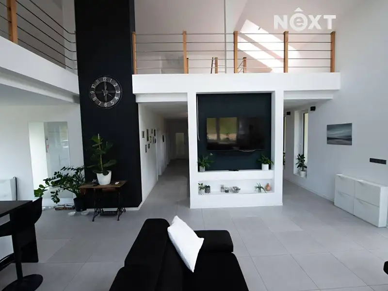 Prodej rodinného domu 263 m², pozemek 38000 m², Jestřebí – náhled fotky 2