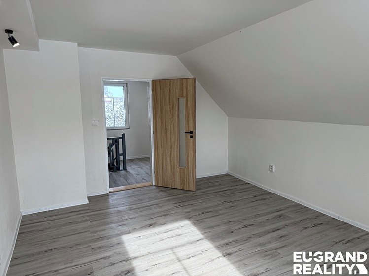 Prodej domu, 155 m² (25 z 39)