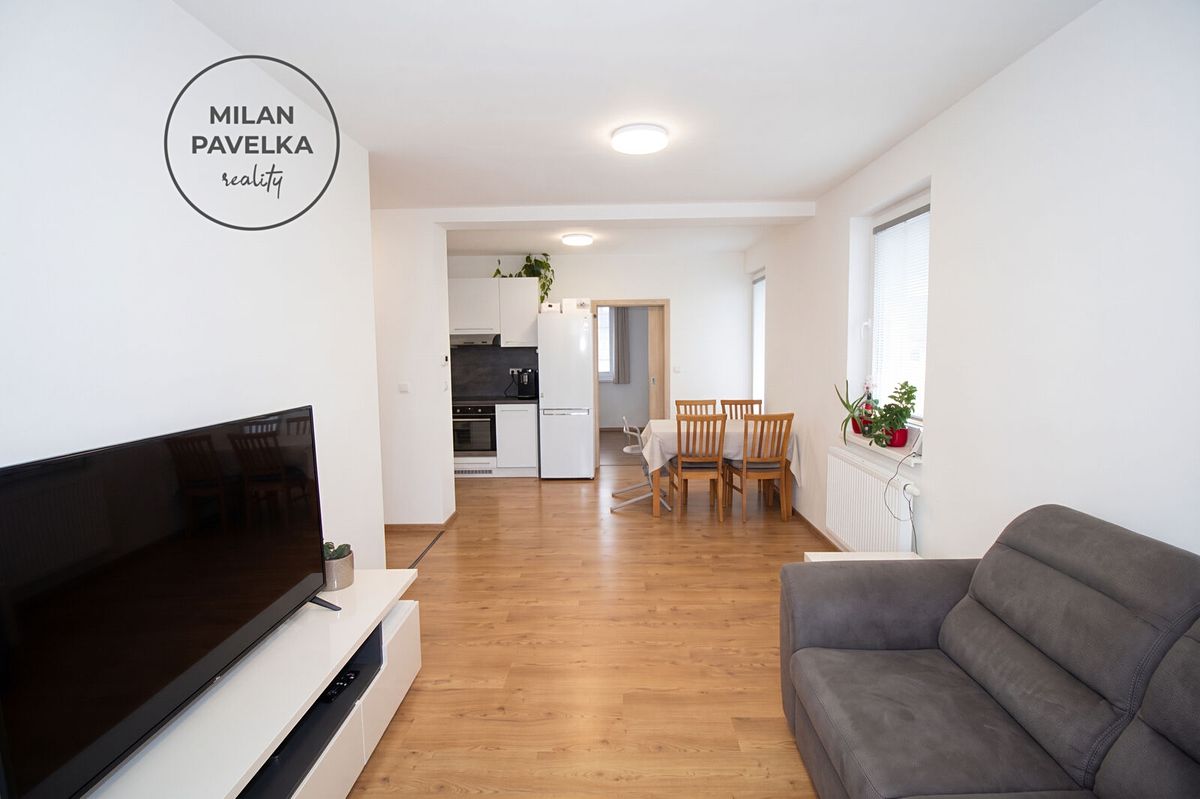 Pronájem bytu 3+kk 66 m² – fotografie 2