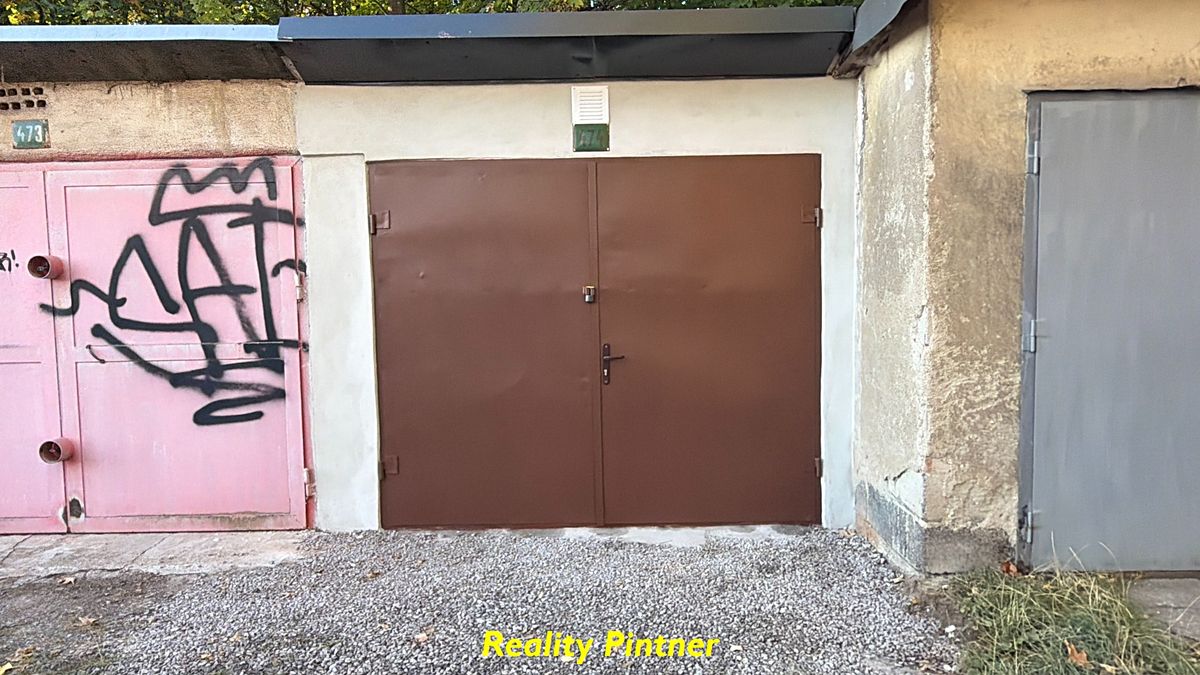 Pronájem garáže 15 m²
