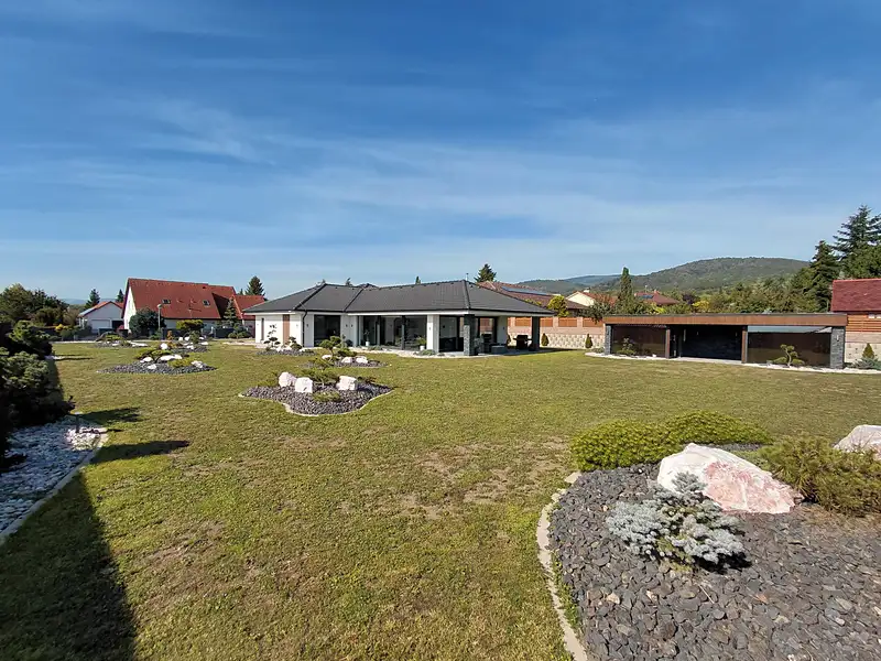 Prodej rodinného domu 190 m², pozemek 2002 m², Lom – náhled fotky 2