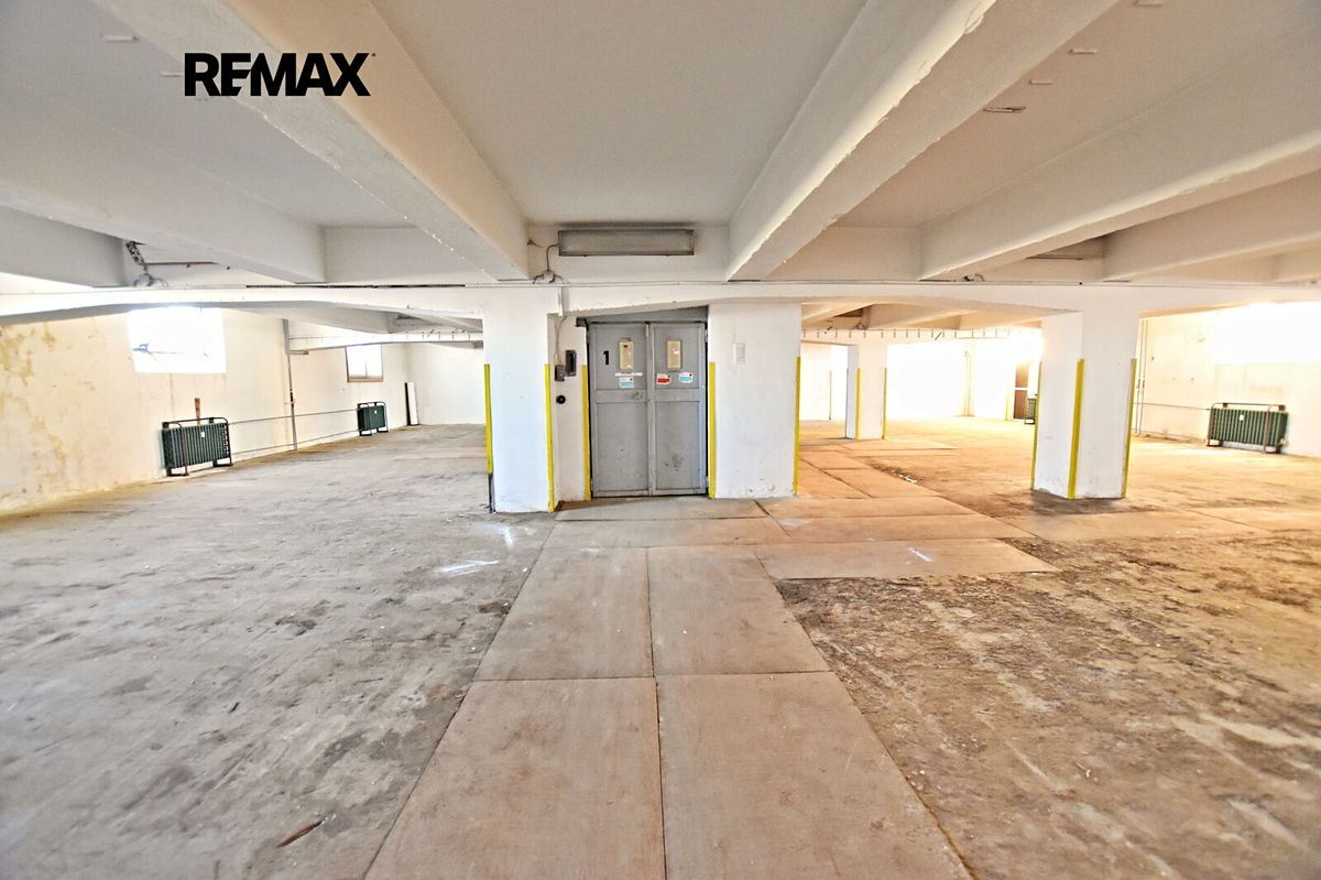 Pronájem skladového prostoru 303 m² – fotografie 2