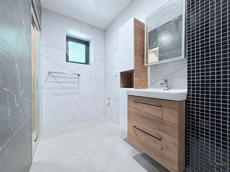Prodej rodinného domu 200 m², pozemek 441 m², Metylovice – náhled fotky 3