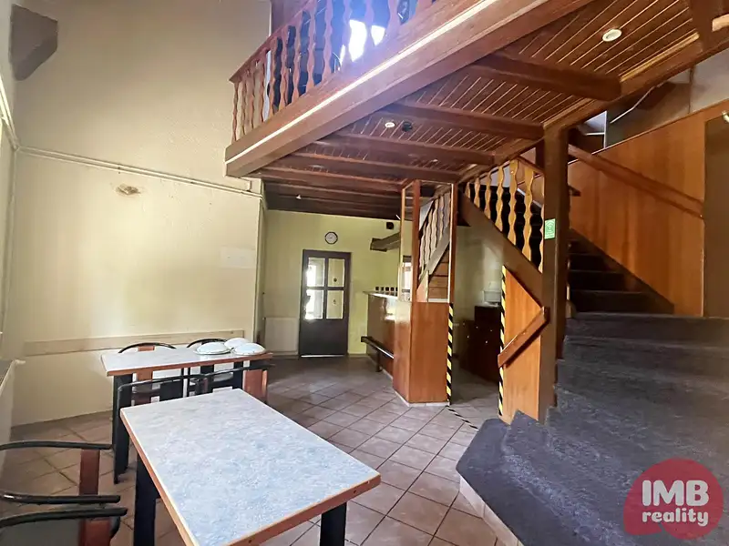 Prodej komerční nemovitosti 140 m², Nová Role – náhled fotky 3