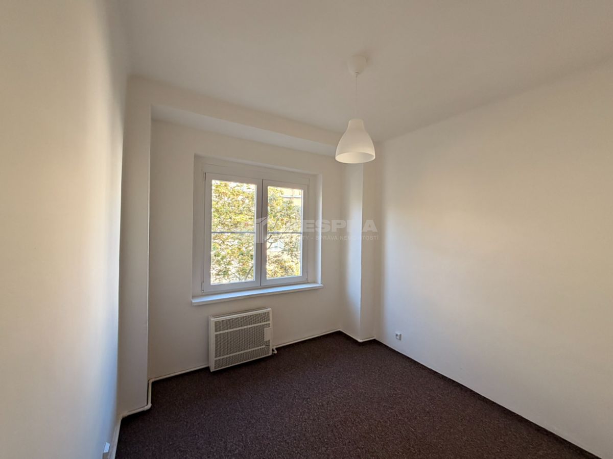 Pronájem bytu 3+1 60 m² – fotografie 3