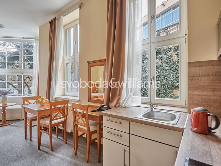 Комерційне приміщення на продаж, 989 м² (12 з 24)